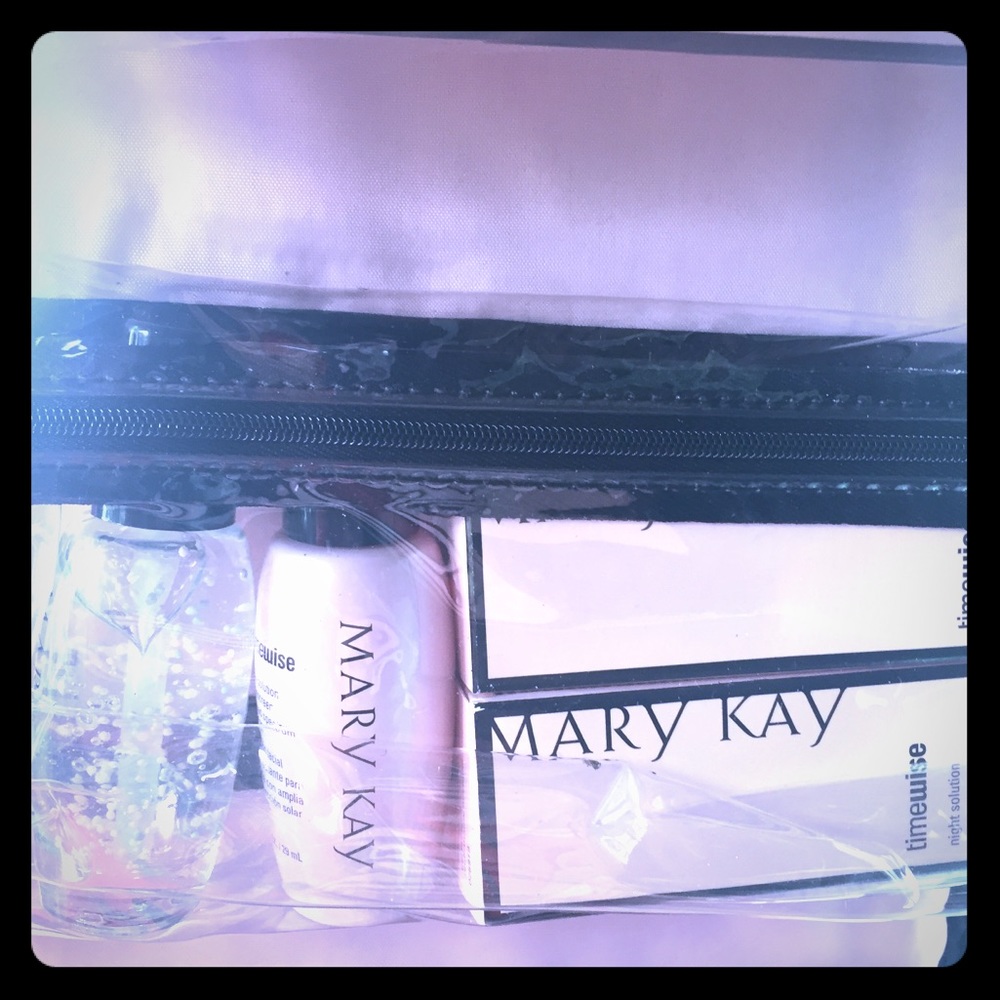 Mary Kay TimeWise set Plus Black folded makeup bag